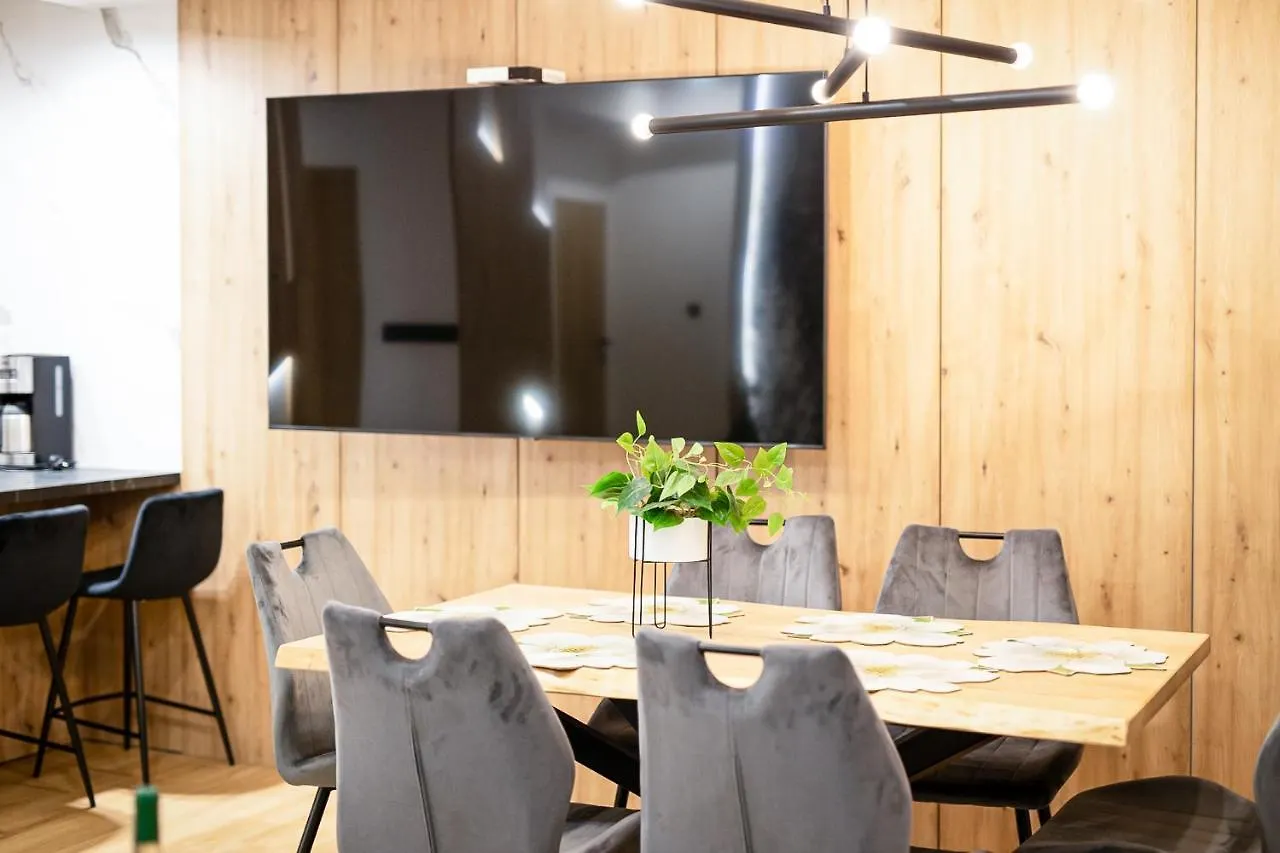 Visitzakopane - Radowid Loft Spa Apartment 0*, Zakopane